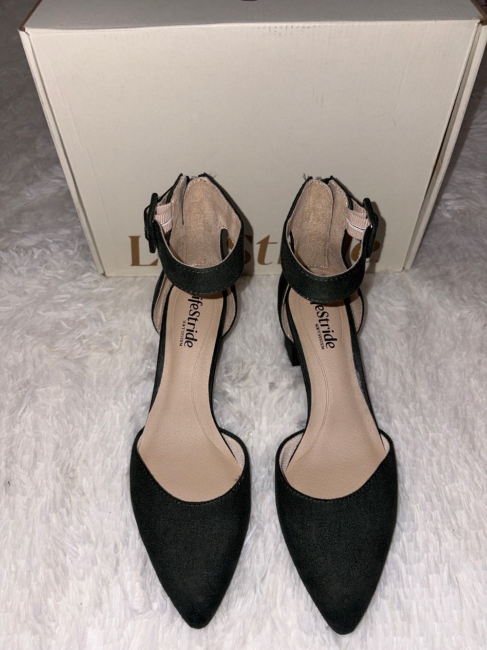 Life Stride Black Pointed Toe Ankle Strap Heels